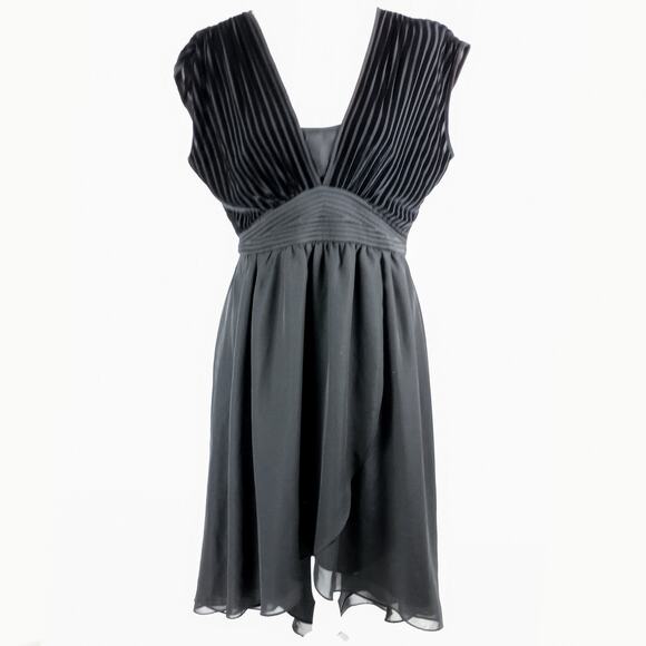 Gabby Skye Black Sleeveless Deep V Neck Velour Detail High-Low LBD Dress 4 NWT - Picture 1 of 12